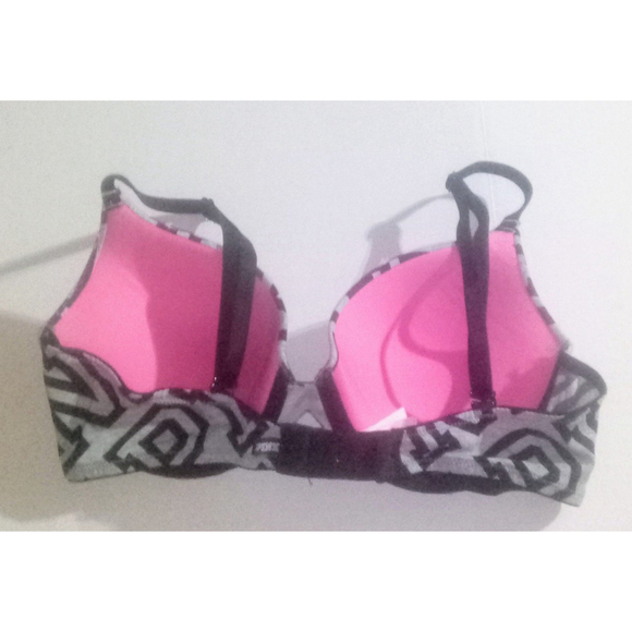 Pink where every where 34C Logo bra - Picture 3 of 5